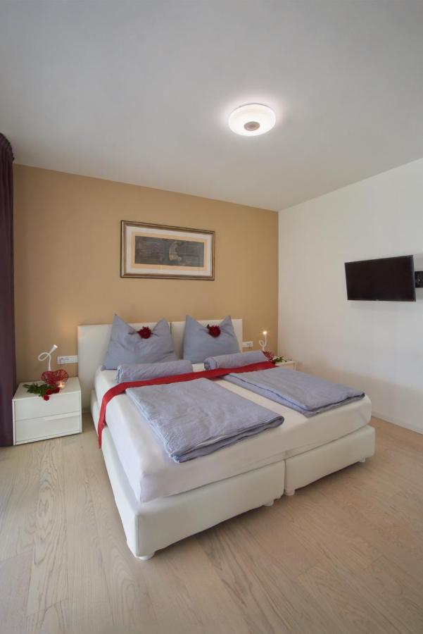 Penthouse & Garden - Luxury Apartment Burgstall Exterior foto