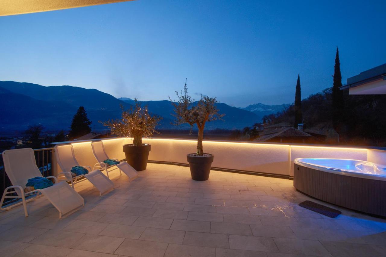 Penthouse & Garden - Luxury Apartment Burgstall Exterior foto