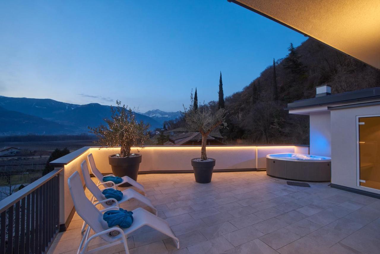 Penthouse & Garden - Luxury Apartment Burgstall Exterior foto