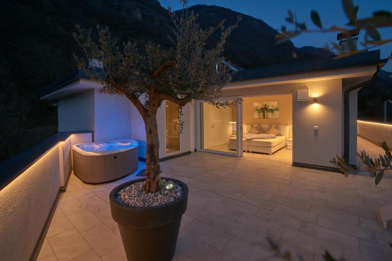 Penthouse & Garden - Luxury Apartment Burgstall Exterior foto