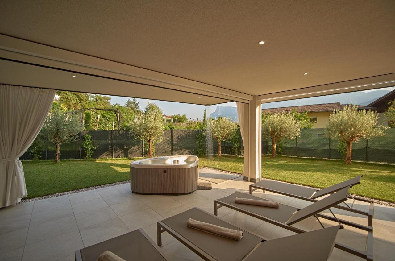 Penthouse & Garden - Luxury Apartment Burgstall Exterior foto
